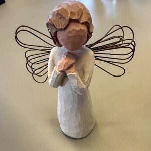 Willow Tree Celebrate Angel